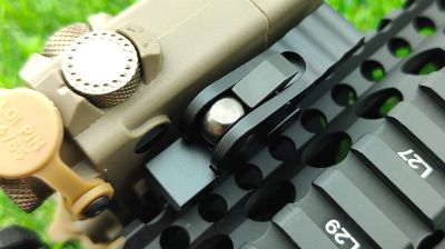 ZO DBAL-A2 Weapon Light with Green Laser (DE) - Detail Image 8 © Copyright Zero One Airsoft