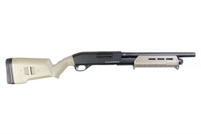 CYMA Spring CM355M Shotgun Full Metal (Black & Tan) - Detail Image 2 © Copyright Zero One Airsoft